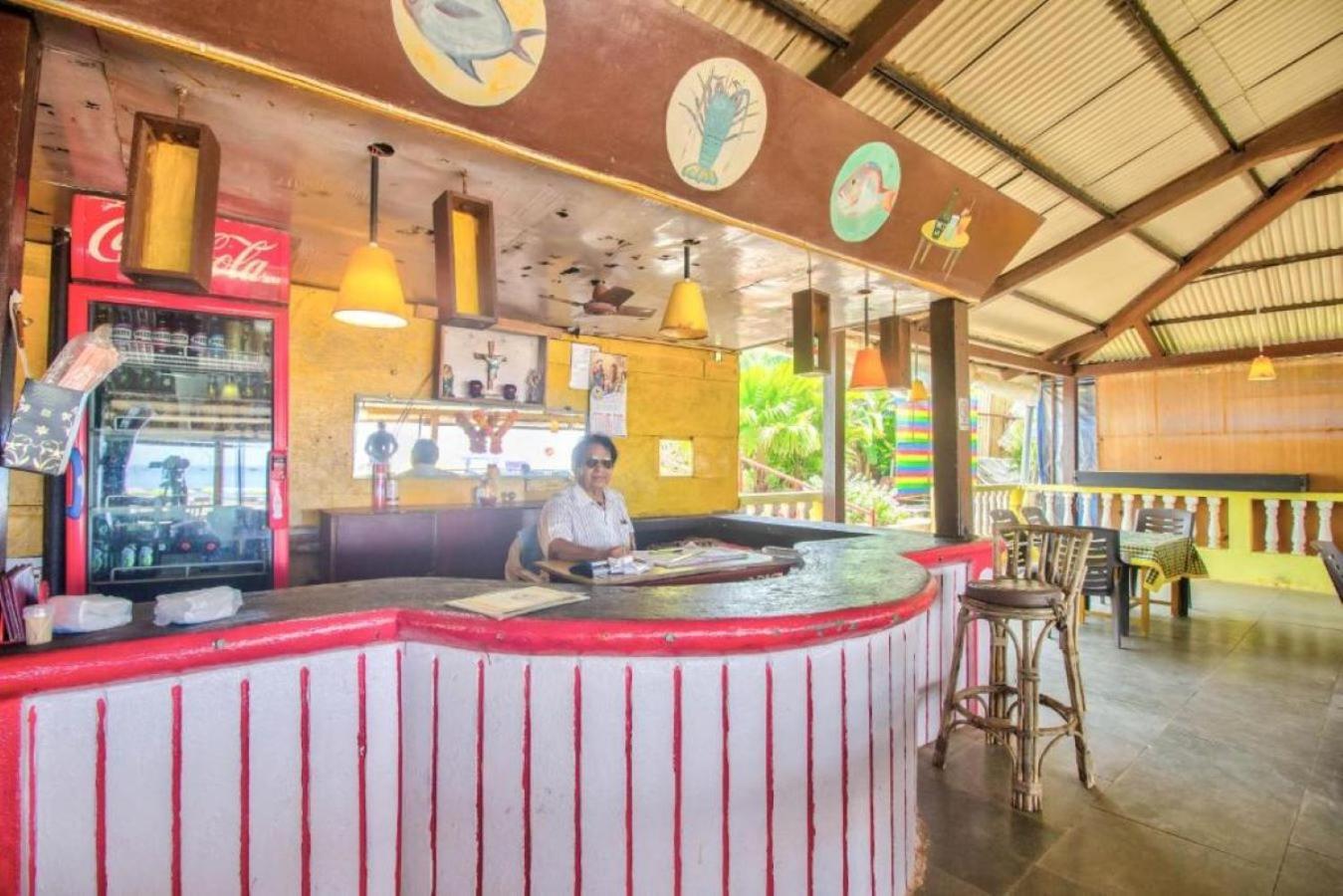 Roseal Beach Front บากา ภายนอก รูปภาพ